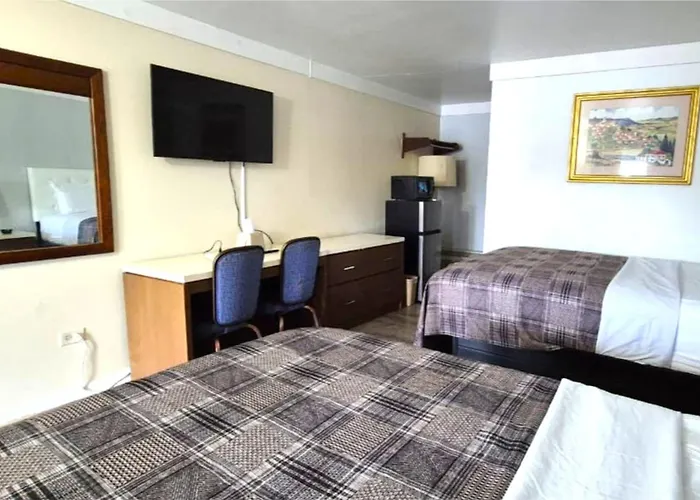 Elite & Chicago Motel